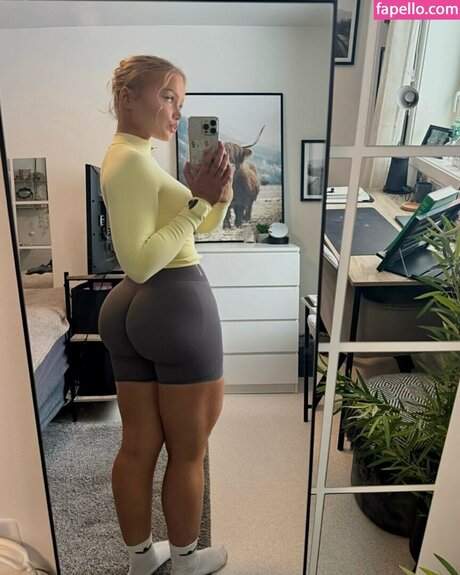 heleneelises sexy star pic