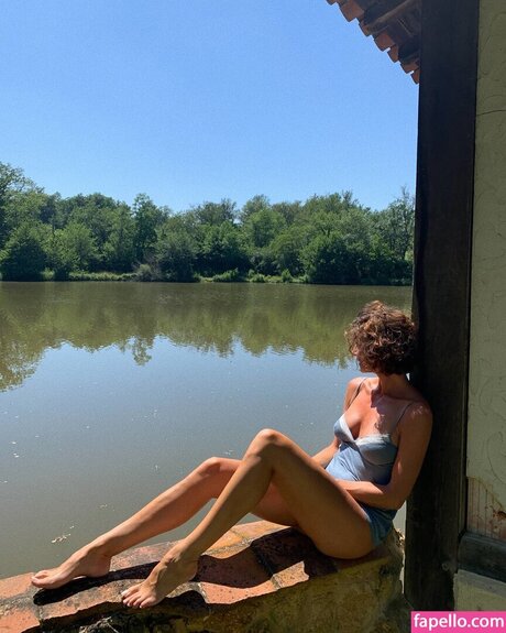 black female onlyfans sexy picture