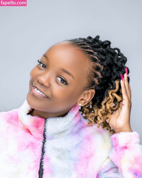 Alicia Kanini hot pornstar img