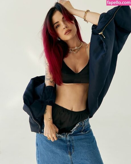 Mamarika art model pics