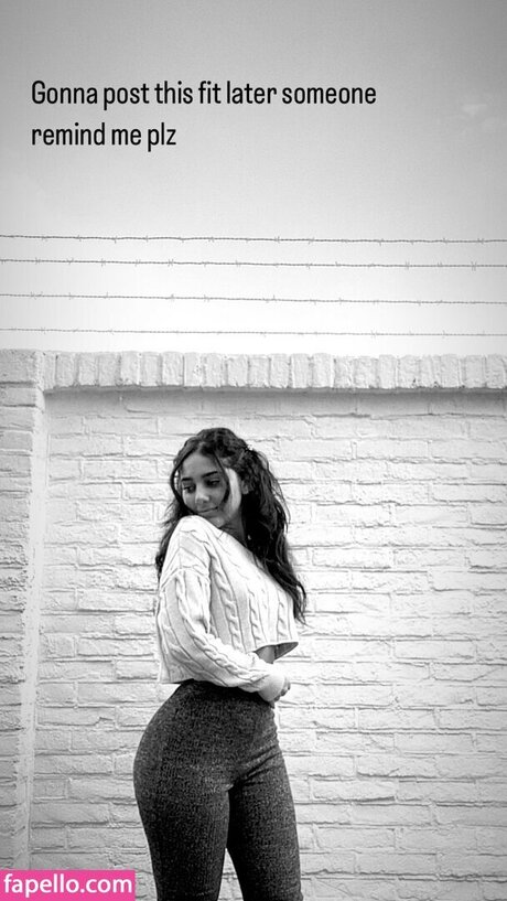 karimaa r perfect actress photos