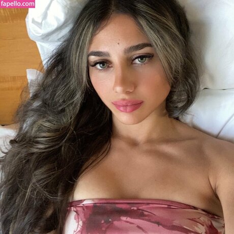 karimaa r star beautiful img