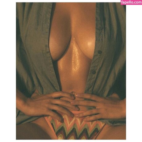 amateur pussy onlyfans pornographic photo