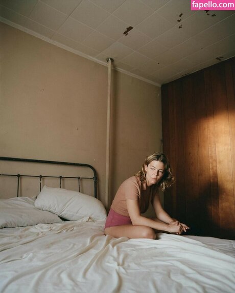 Maggie Rogers perfect pornstar photo