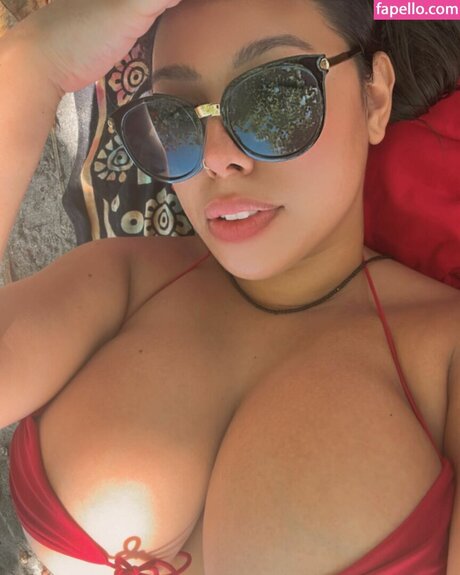 rukminimunera17 naked star picture