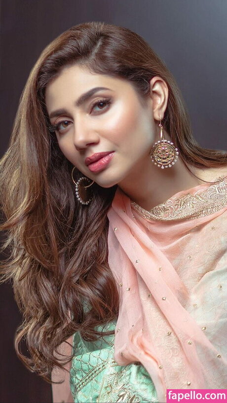 Mahira Khan star exclusive pic