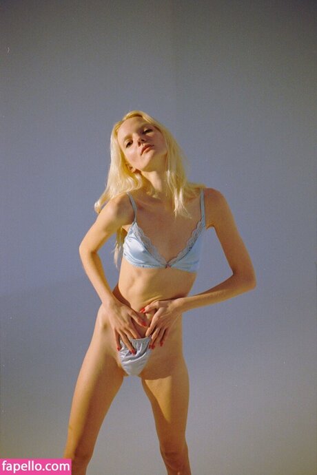 femboy xxx onlyfans sexy nude photo