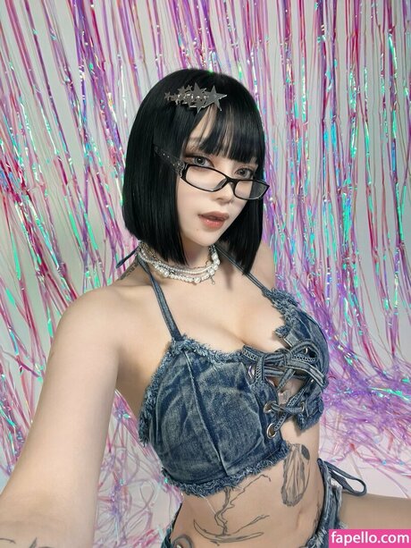 Yuriyuri Fanclub model perfect pictures