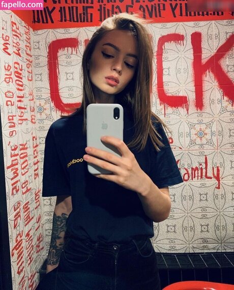 Kriss Drummer model free pictures