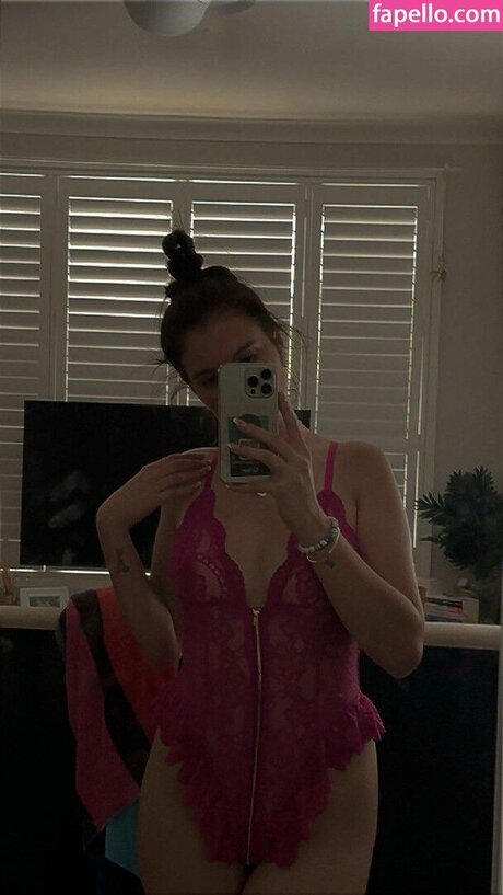 Pearl Farley art pornstar archive