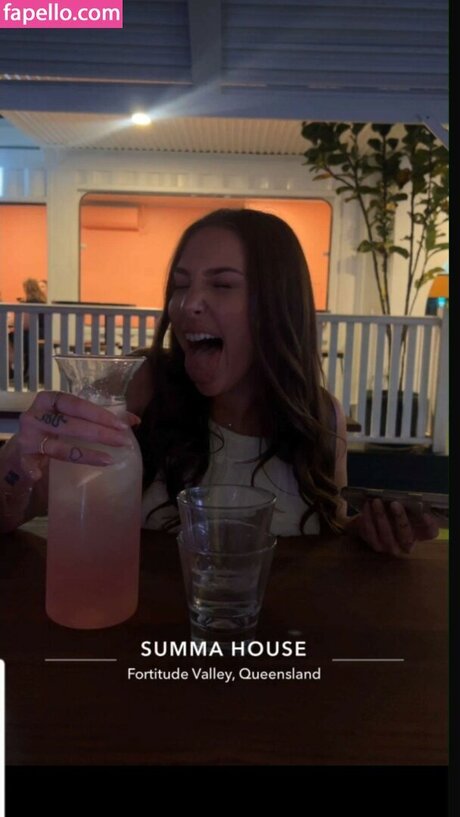 Pearl Farley model pretty photos