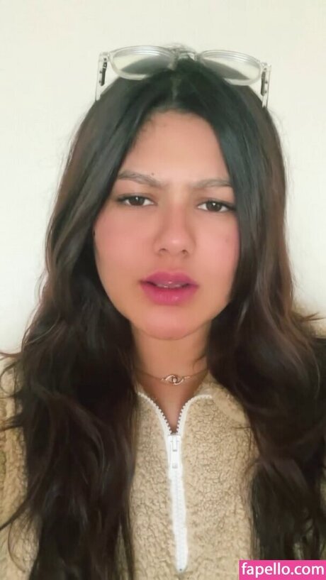 Khushi Tomar model pornographic images