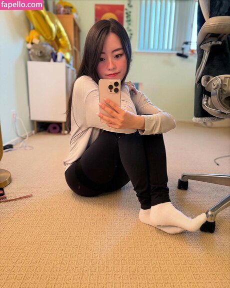 PotasticPanda model nude gallery