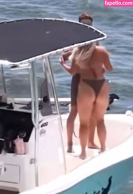 Cayla Vanderbaan beautiful star gallery