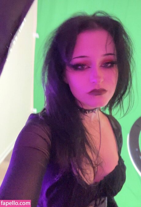 saucysphinx erotic actress pictures