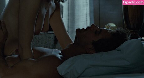 Linda Hamilton sex actress pics