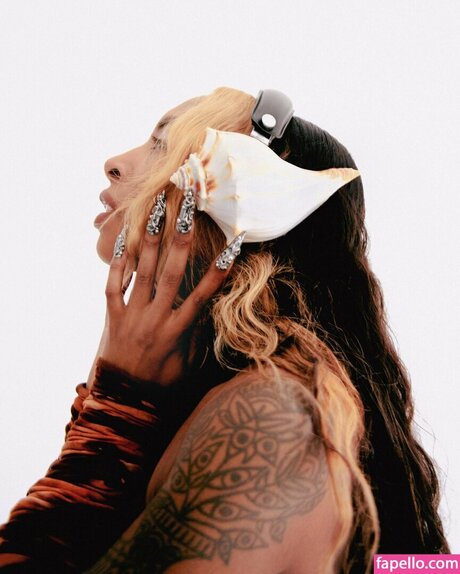 Spellling pornstar xxx photo