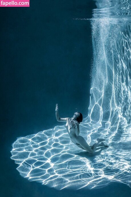 AlexSweet pretty actress picture