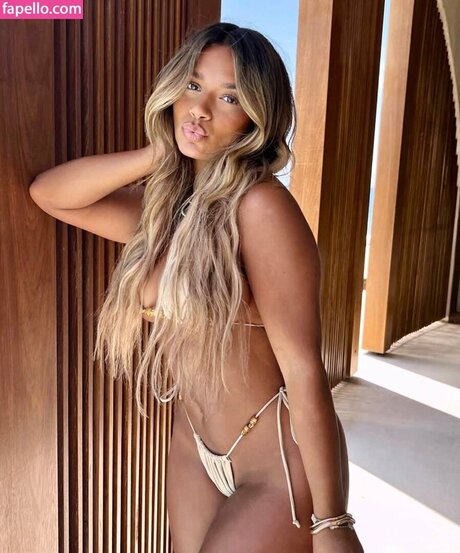 Natalie Gessey star nude img