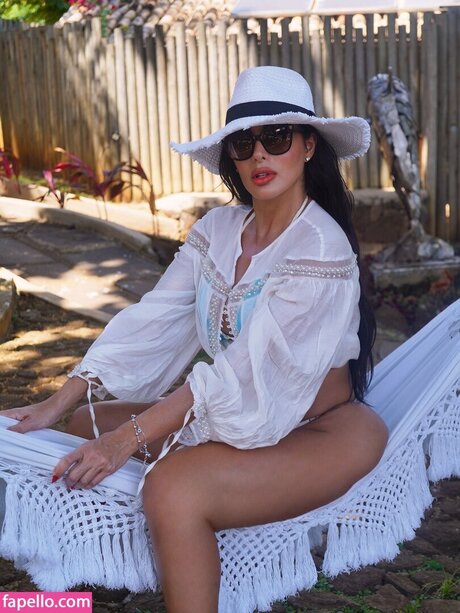 Carla Prata hd star pics