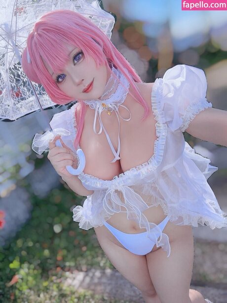 Amenemone model hd photo