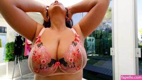 Coco Rains model pretty galleries