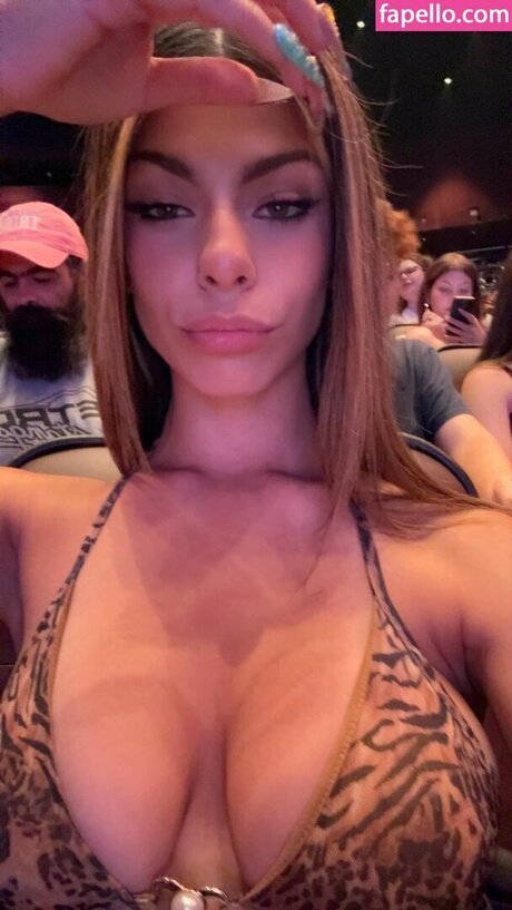 Julia Carrano pretty model img