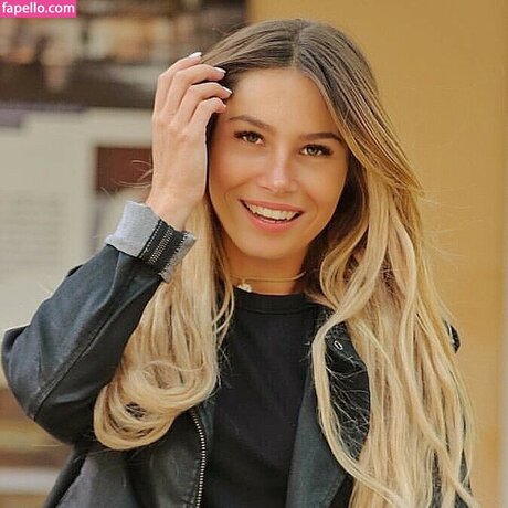 Tslanaxoxo exclusive actress pics