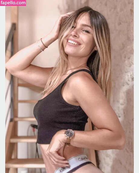 Tslanaxoxo model top photo