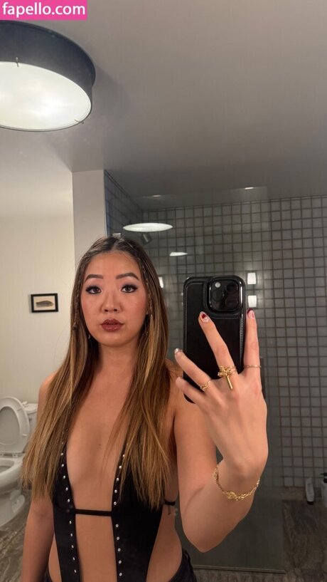 Simona Shao beautiful actress archive