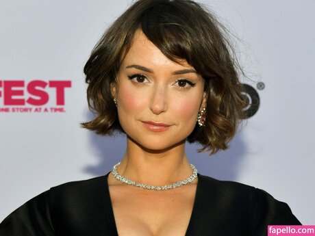 Mila Vayntrub star hot pics