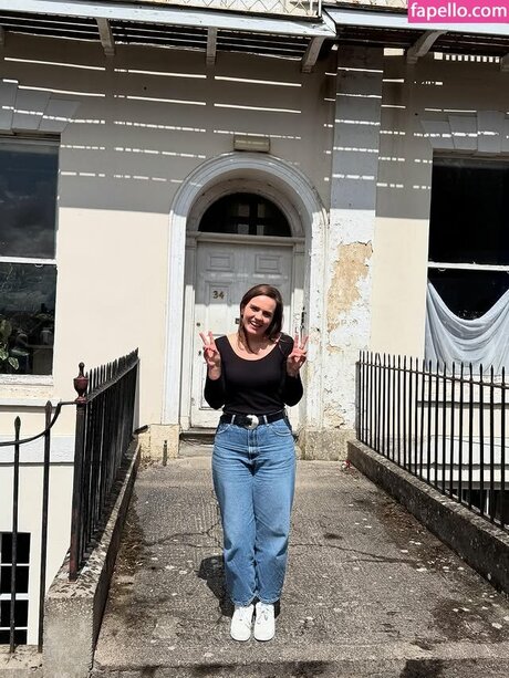 Mary Spender star nude pic