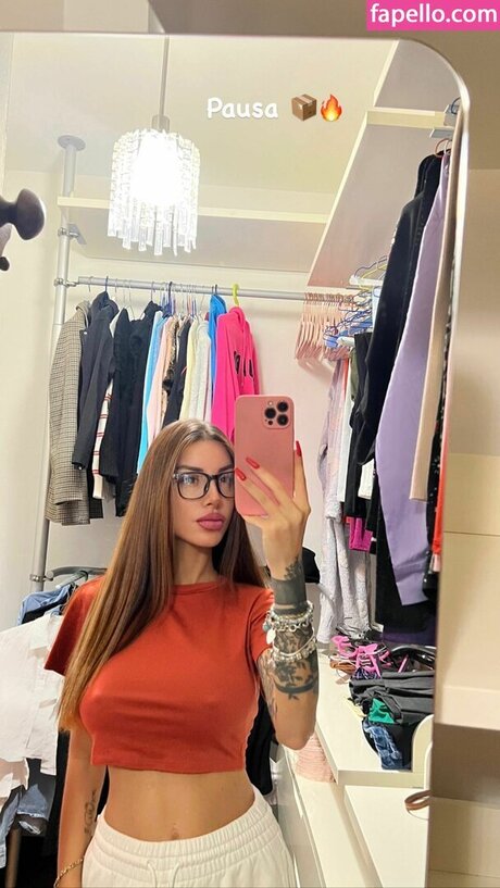 Oriana Tubiolo star sexy images