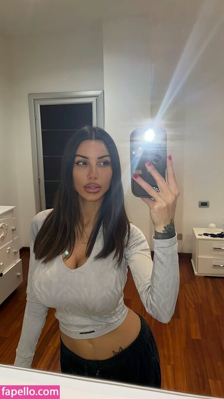 Oriana Tubiolo pretty star galleries