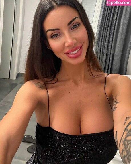 Oriana Tubiolo naked star gallery