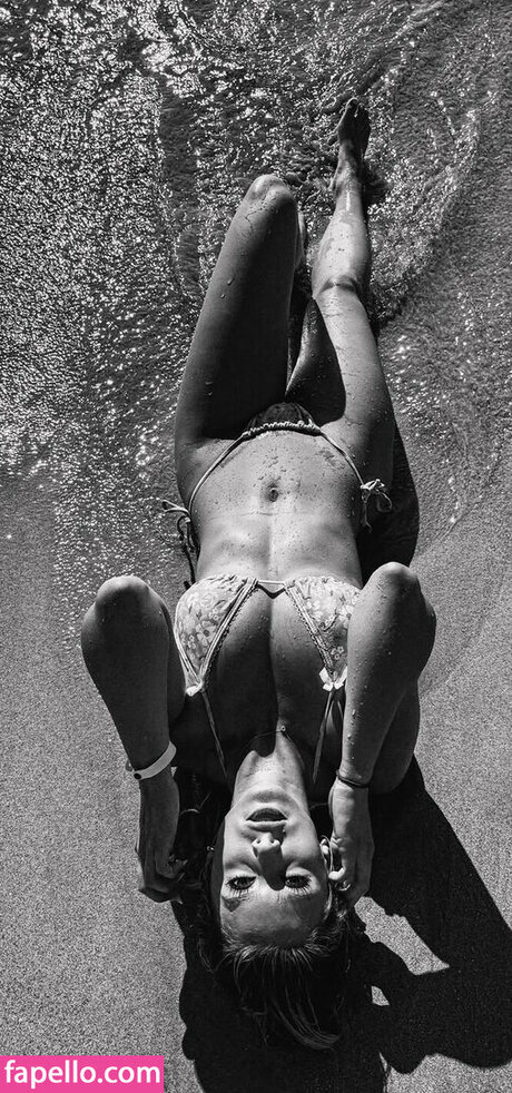 Sydney Segars pretty pornstar pictures