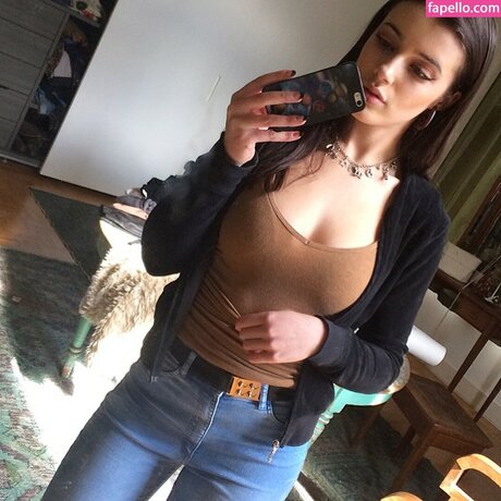 Solomonica De Winter naked star images