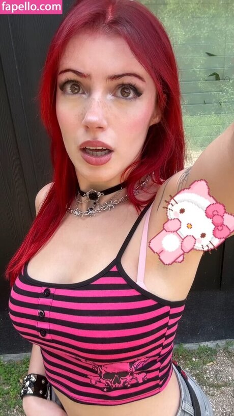 Solomonica De Winter star erotic picture