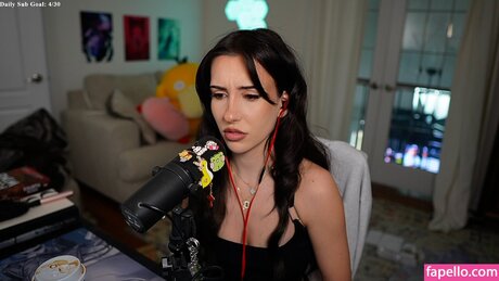 brieanneroksa erotic model archive