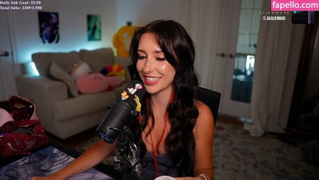 brieanneroksa model pretty photos