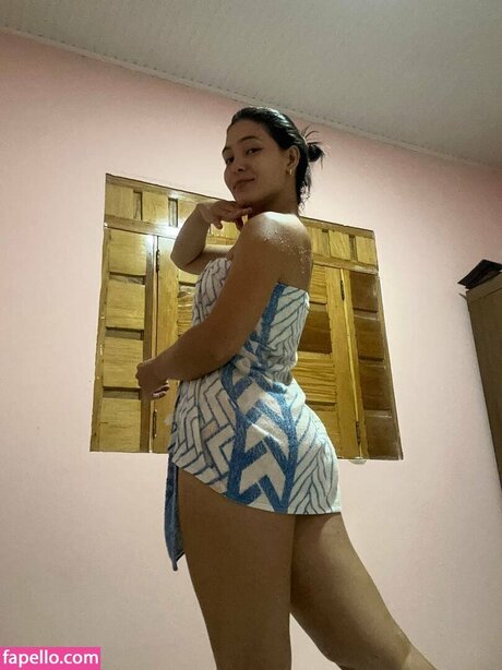 Thais Aruna star exclusive picture