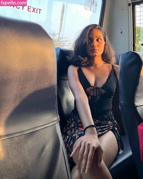 Toskaaa Bong Girl perfect star picture