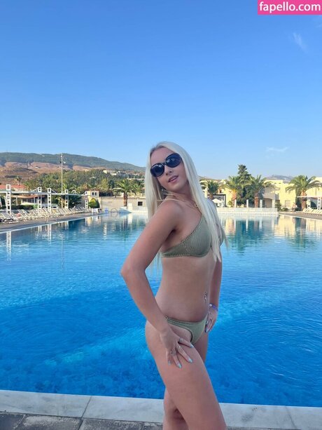 Lexi Booker pornographic actress picture