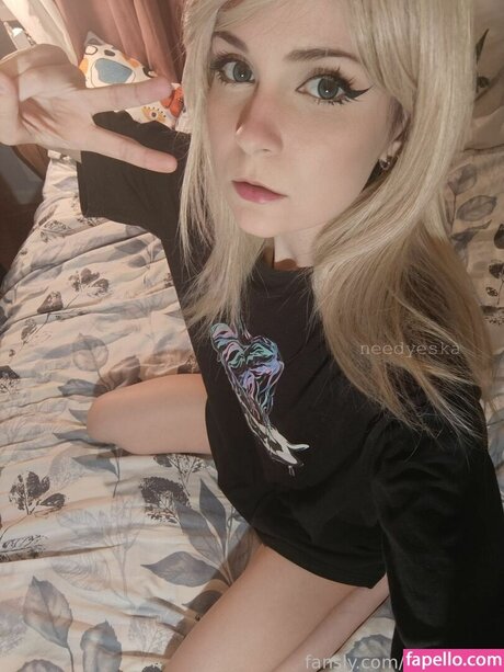 Needyeska model sexy photo