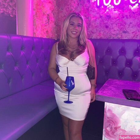 Sophie Williams pornstar free pictures