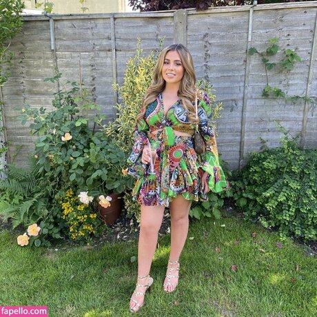 Sophie Williams perfect pornstar pictures