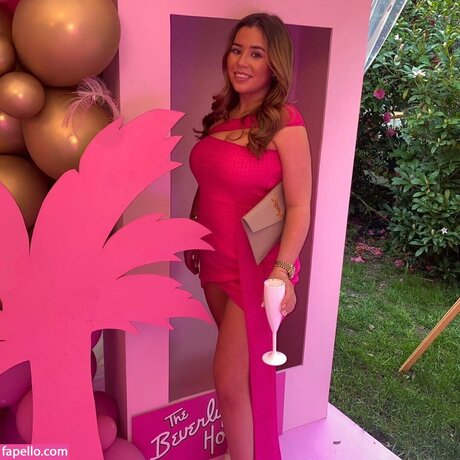 Sophie Williams exclusive pornstar gallery