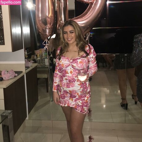 Sophie Williams hd model gallery