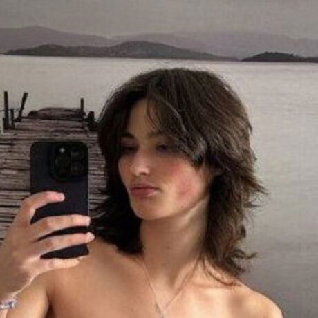 Aleandrafrerk nice model img