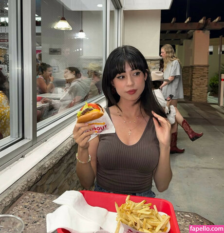 Emily Miko beautiful model picture